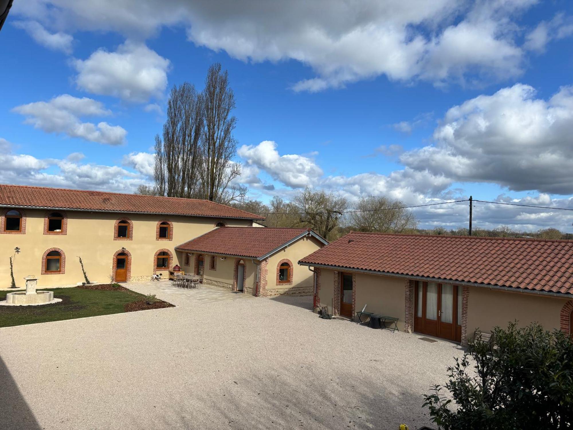 Le Domaine Du Pin Panzió Châtillon-sur-Chalaronne Kültér fotó